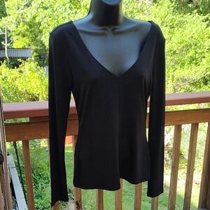 Black V-Neck Long Sleeve Top